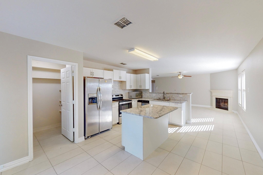 1449 Waterford Drive - Photo 7