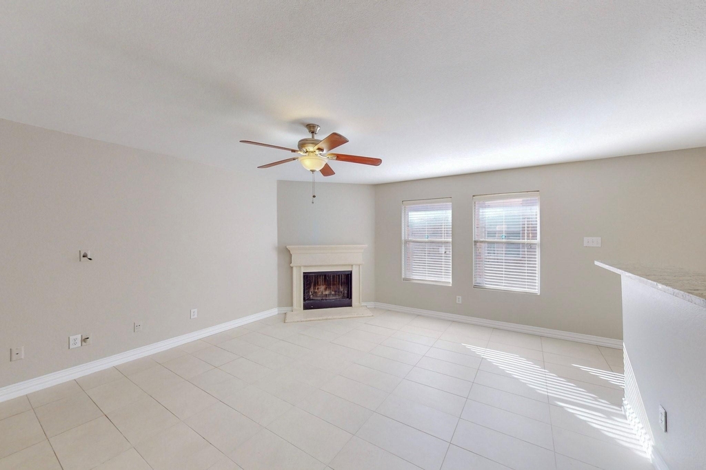 1449 Waterford Drive - Photo 5