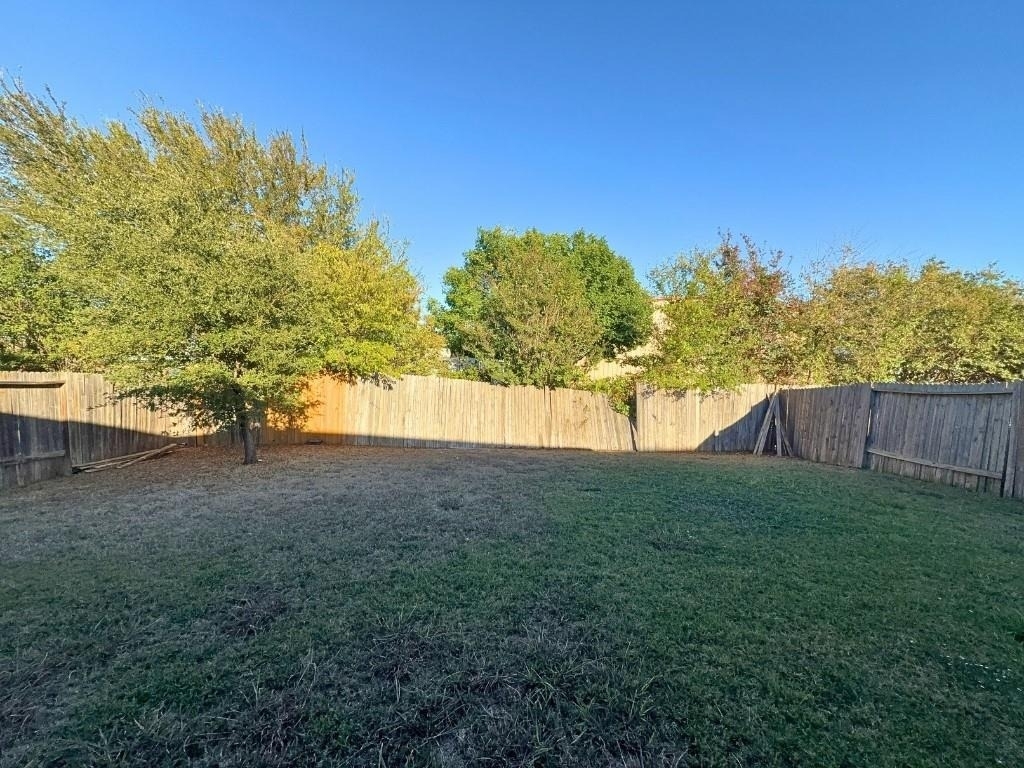 10009 Iron Ridge Drive - Photo 15