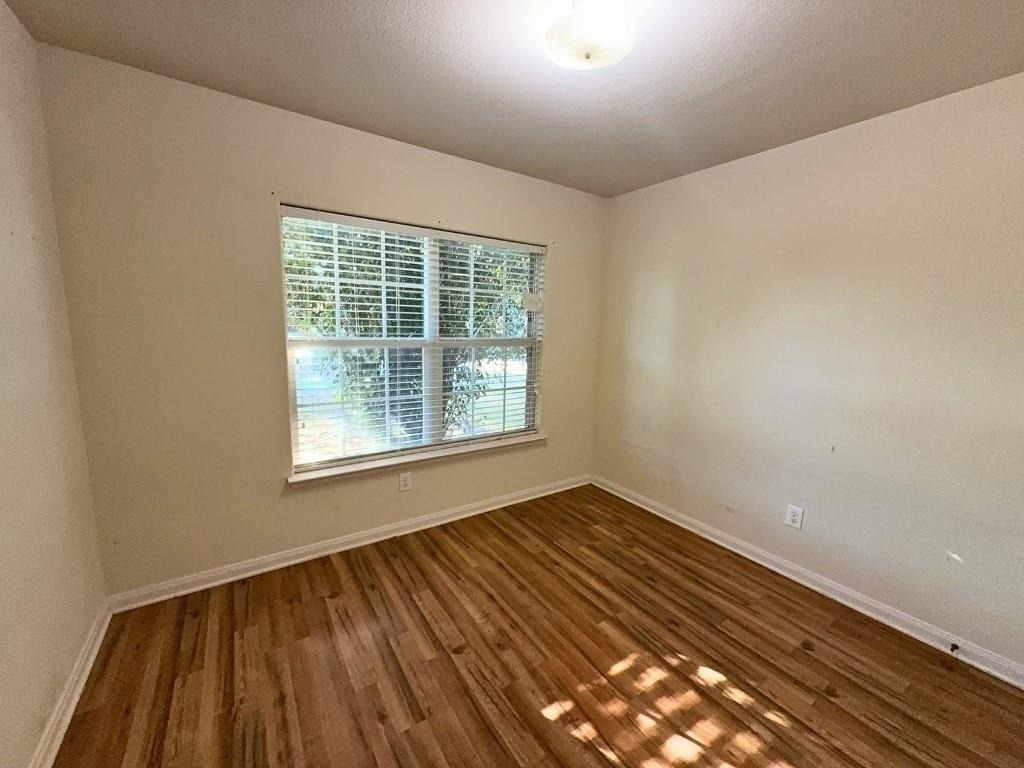 10009 Iron Ridge Drive - Photo 9