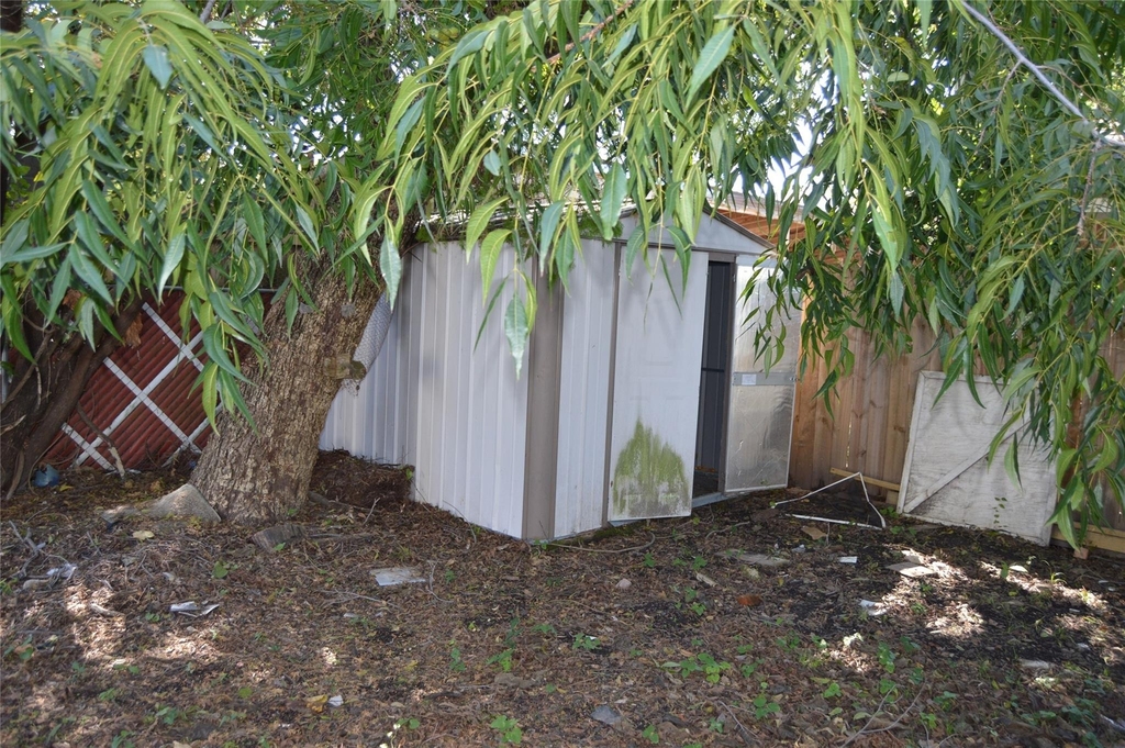 1613 Jones Street - Photo 23