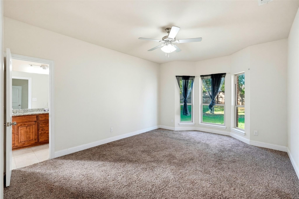 4721 Woodview Lane - Photo 10