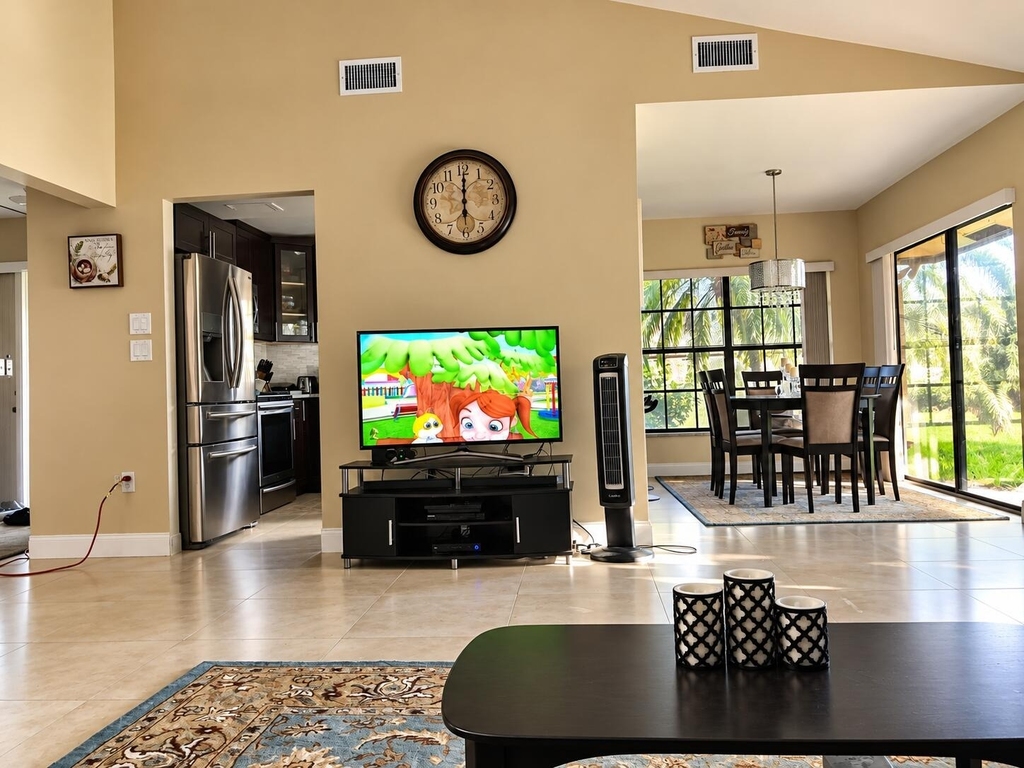 572 Sw 28th Avenue - Photo 9