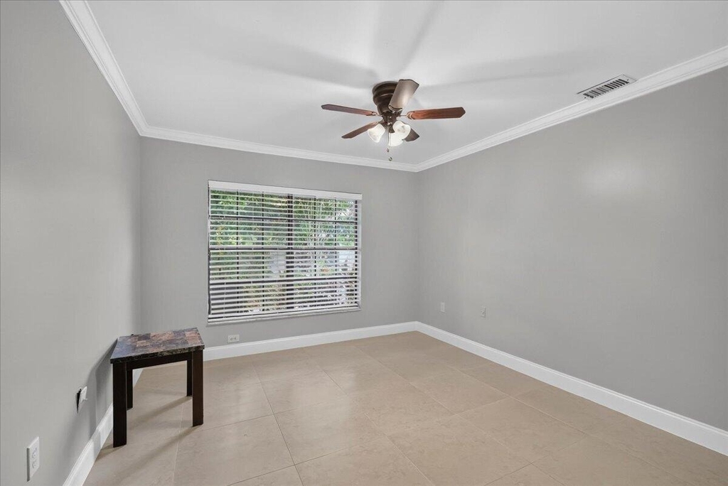 572 Sw 28th Avenue - Photo 24