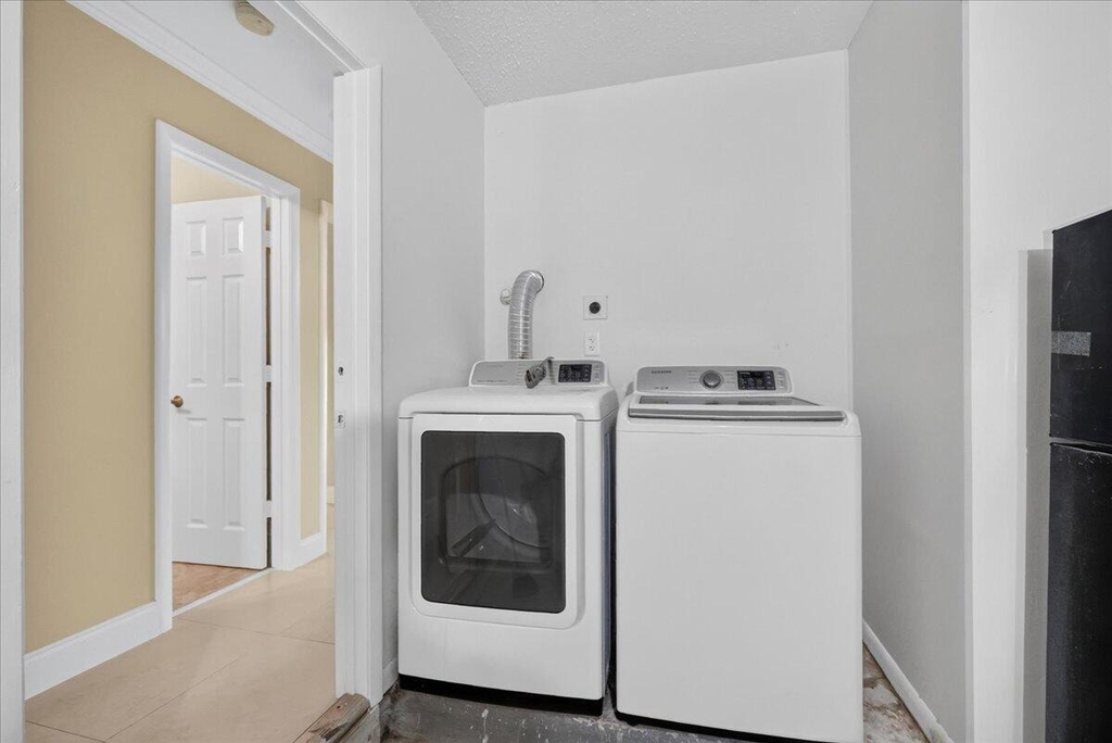 572 Sw 28th Avenue - Photo 28