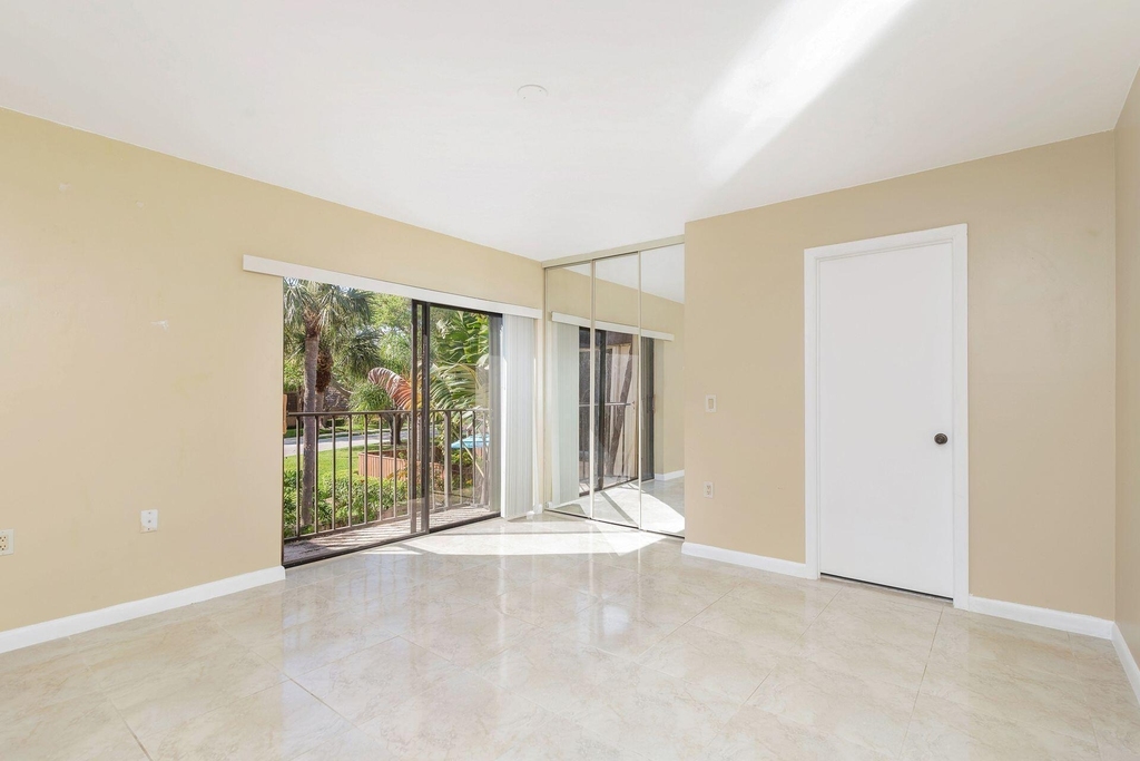 1419 14th Court - Photo 14