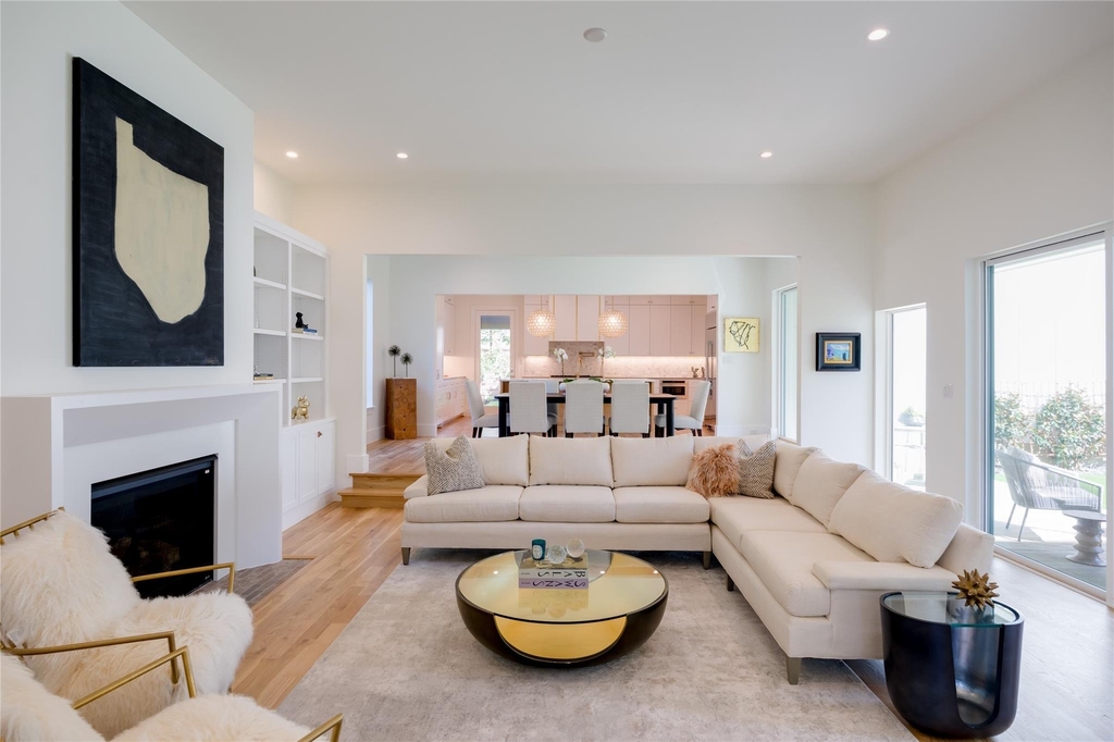 9315 Lenel Place - Photo 3