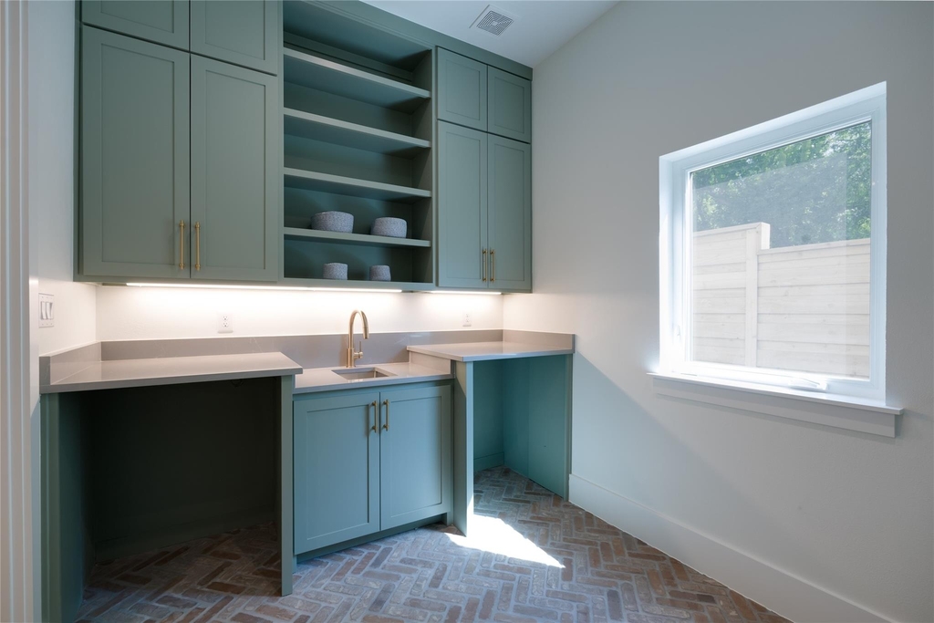 9315 Lenel Place - Photo 22