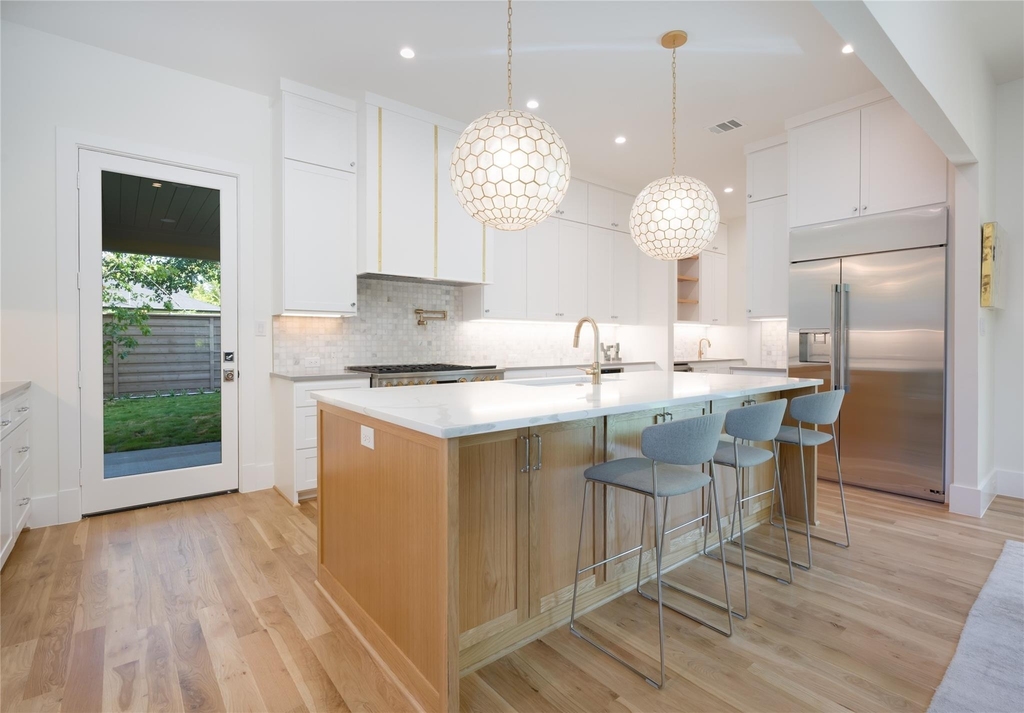 9315 Lenel Place - Photo 6