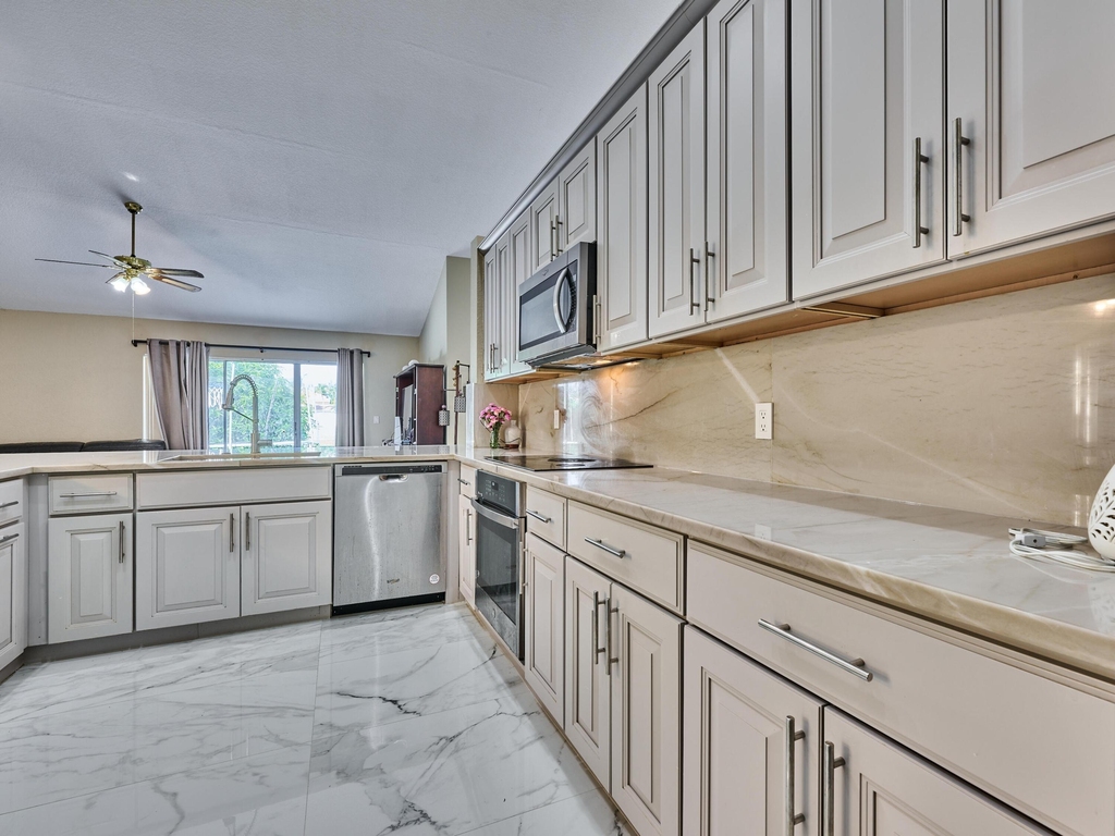 786 Nw 164th Avenue - Photo 17