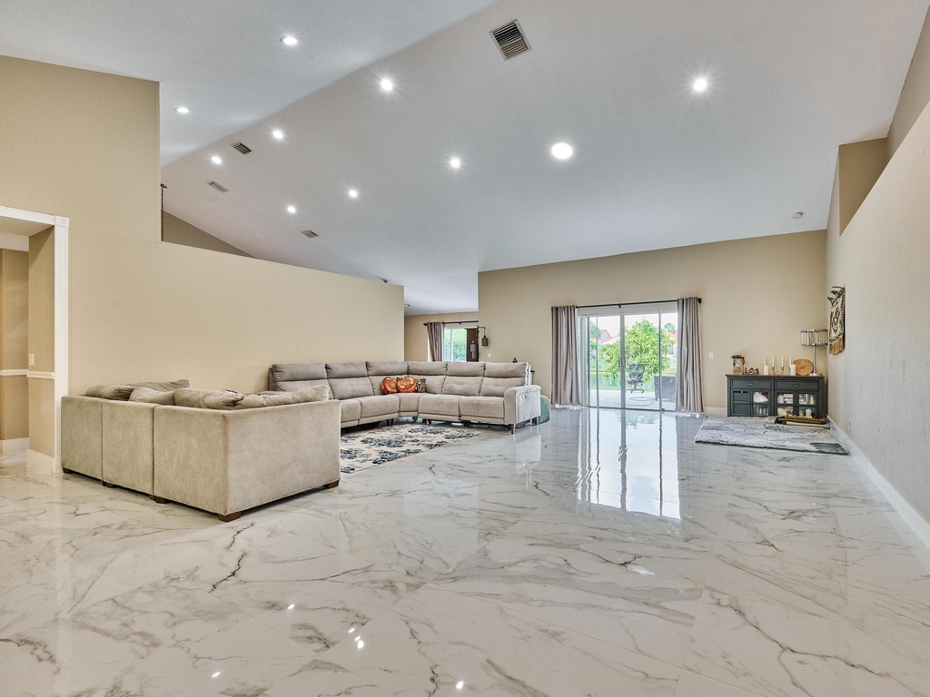786 Nw 164th Avenue - Photo 8