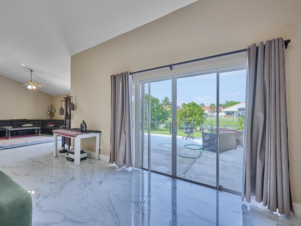 786 Nw 164th Avenue - Photo 14