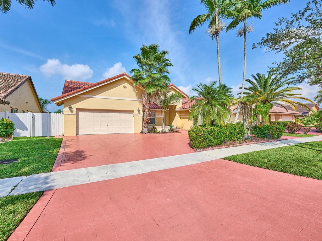 786 Nw 164th Avenue - Photo 33
