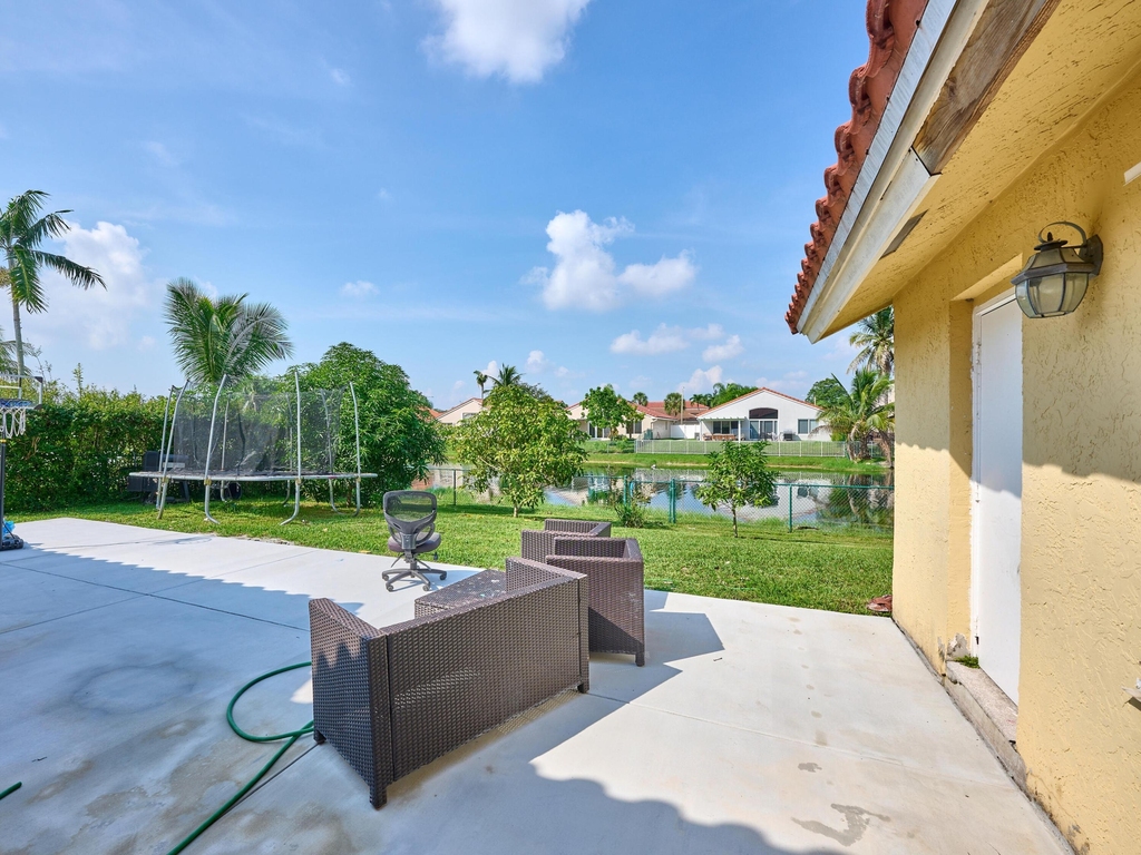 786 Nw 164th Avenue - Photo 49