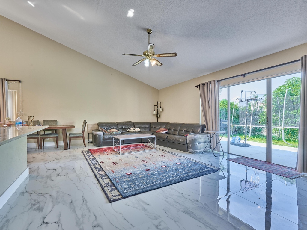 786 Nw 164th Avenue - Photo 29