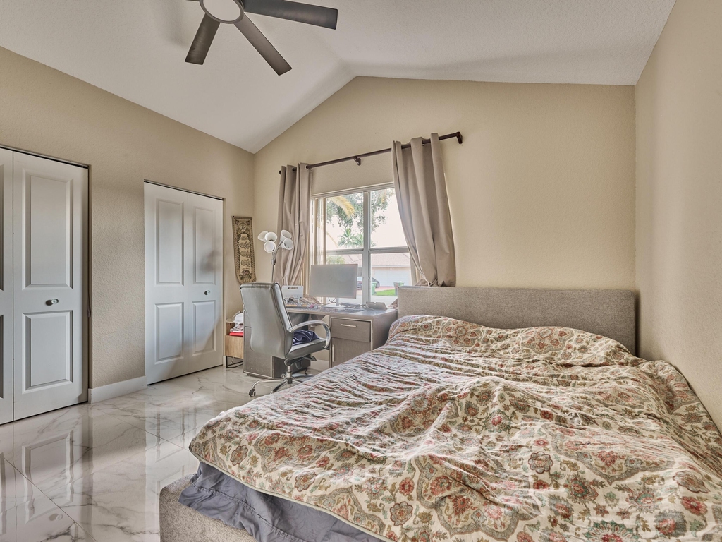 786 Nw 164th Avenue - Photo 43