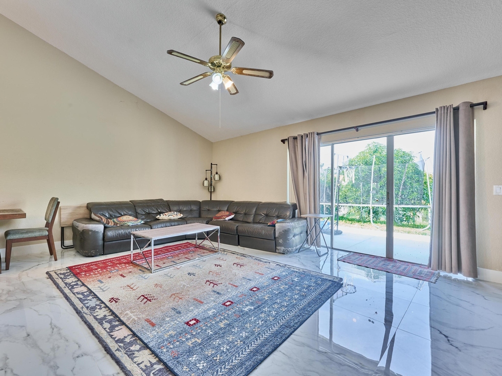 786 Nw 164th Avenue - Photo 28