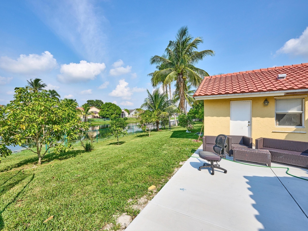 786 Nw 164th Avenue - Photo 48