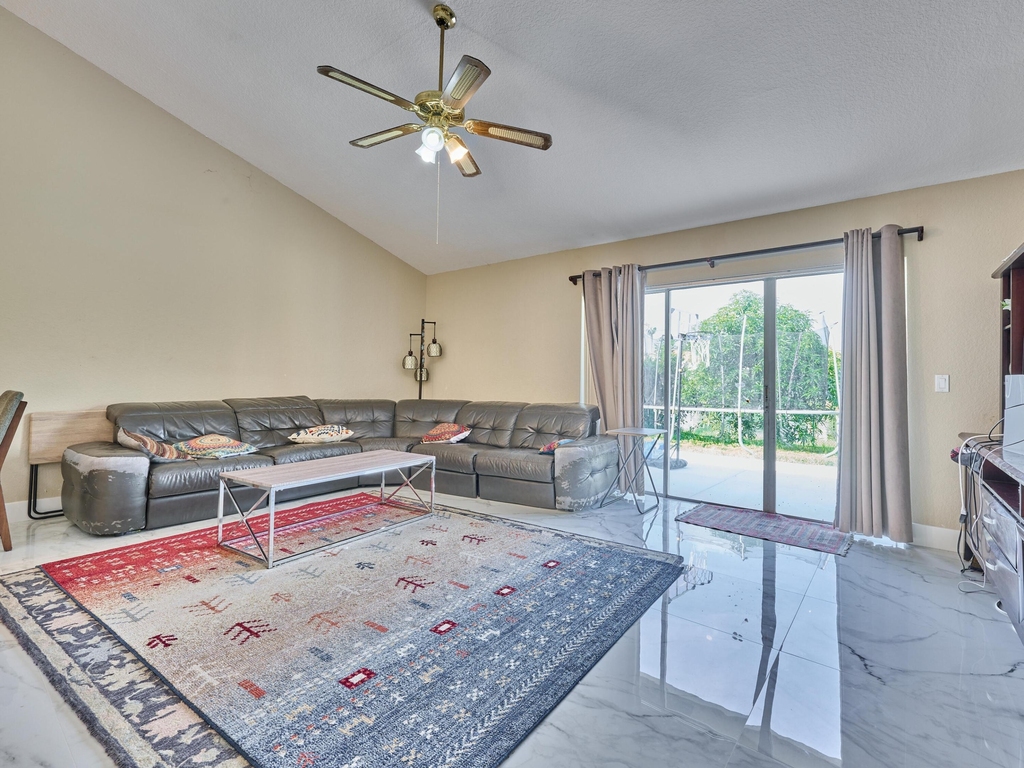 786 Nw 164th Avenue - Photo 27