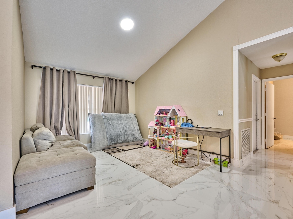 786 Nw 164th Avenue - Photo 9