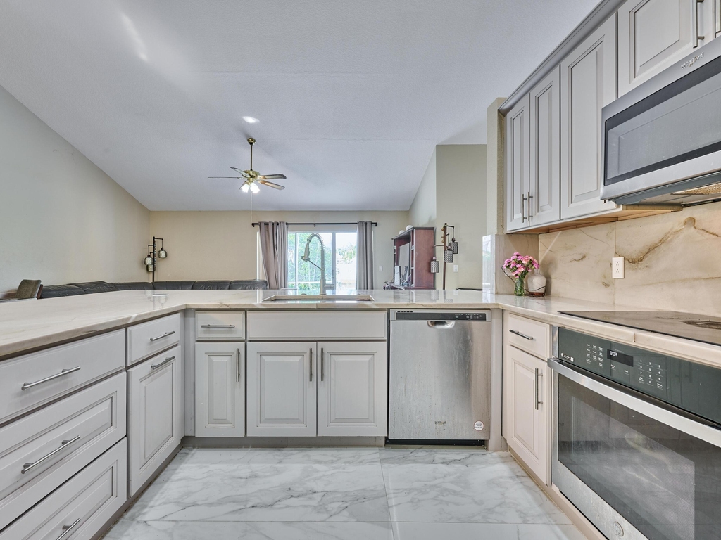 786 Nw 164th Avenue - Photo 19