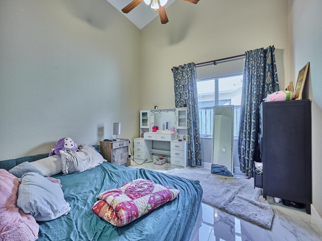 786 Nw 164th Avenue - Photo 37