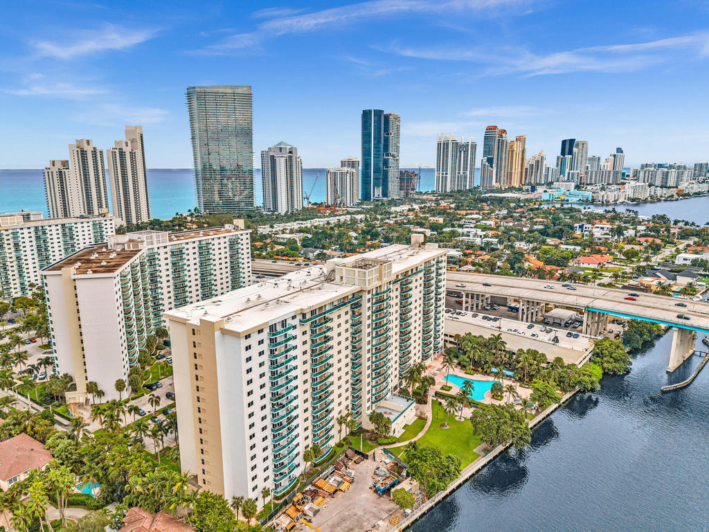 19390 Collins Avenue - Photo 2