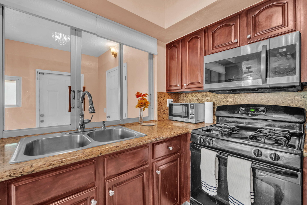 7399 Nw 20th Court - Photo 8