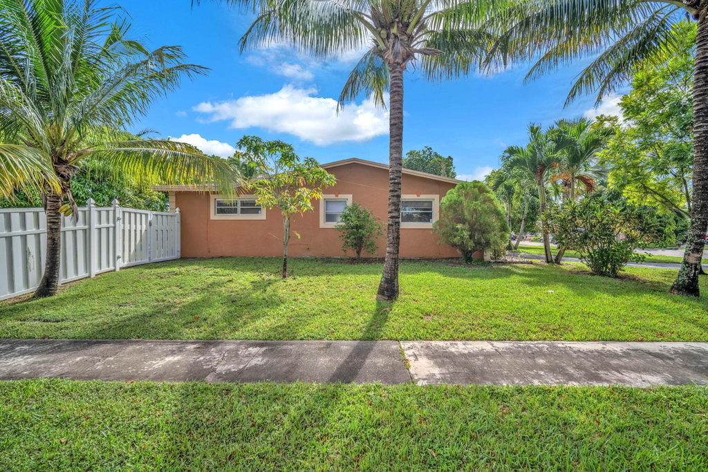 7399 Nw 20th Court - Photo 26