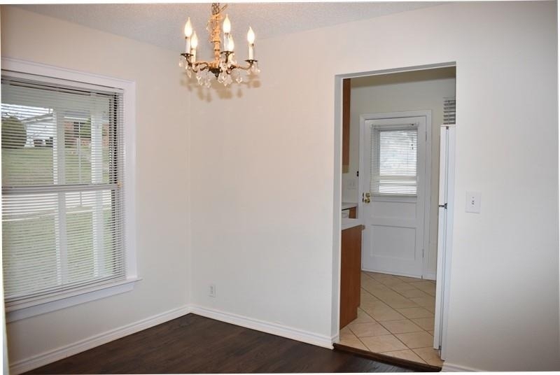3833 Dexter Avenue - Photo 5