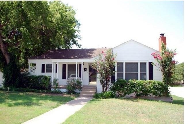 3833 Dexter Avenue - Photo 0