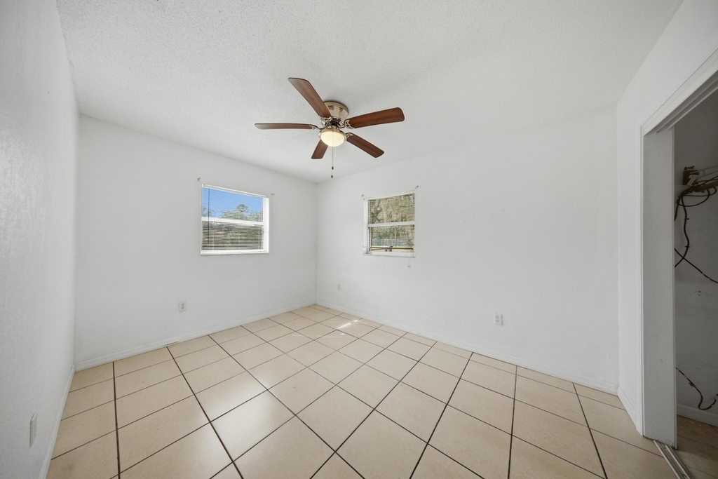 421 Ne 26th Court - Photo 8