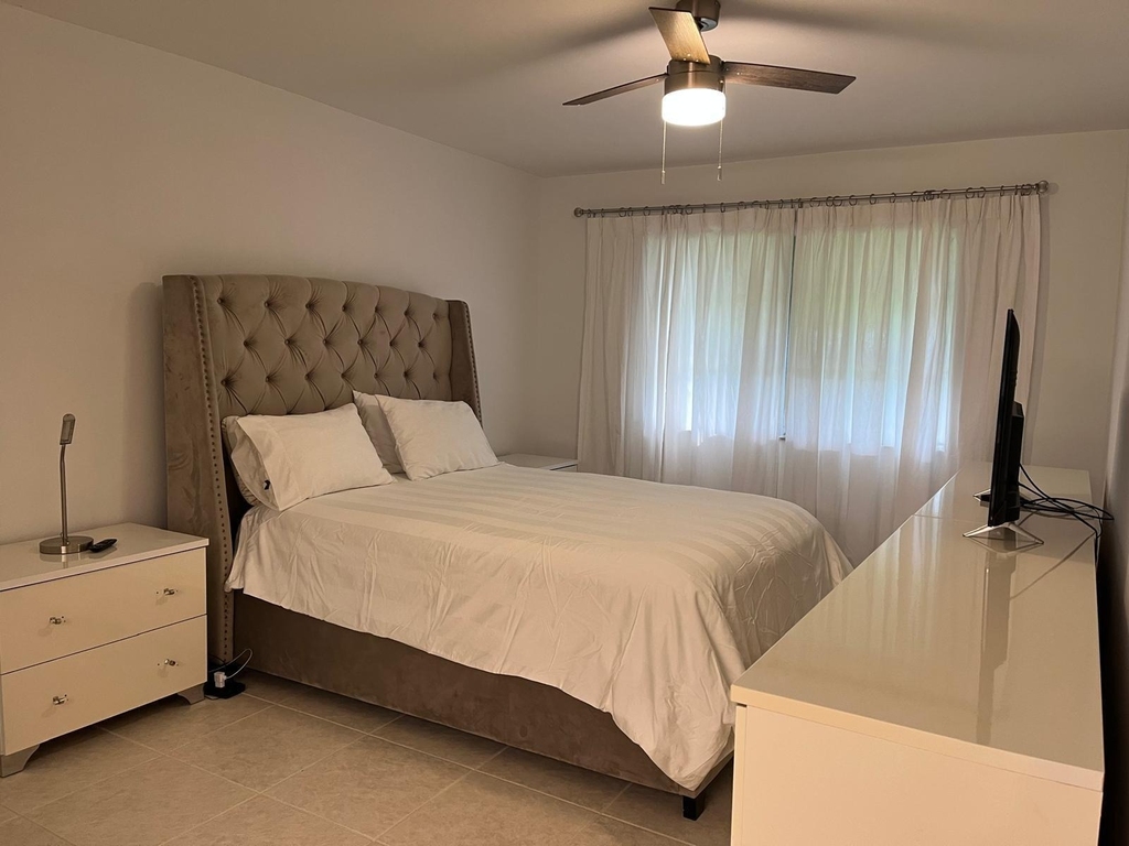 1070 North Drive - Photo 4