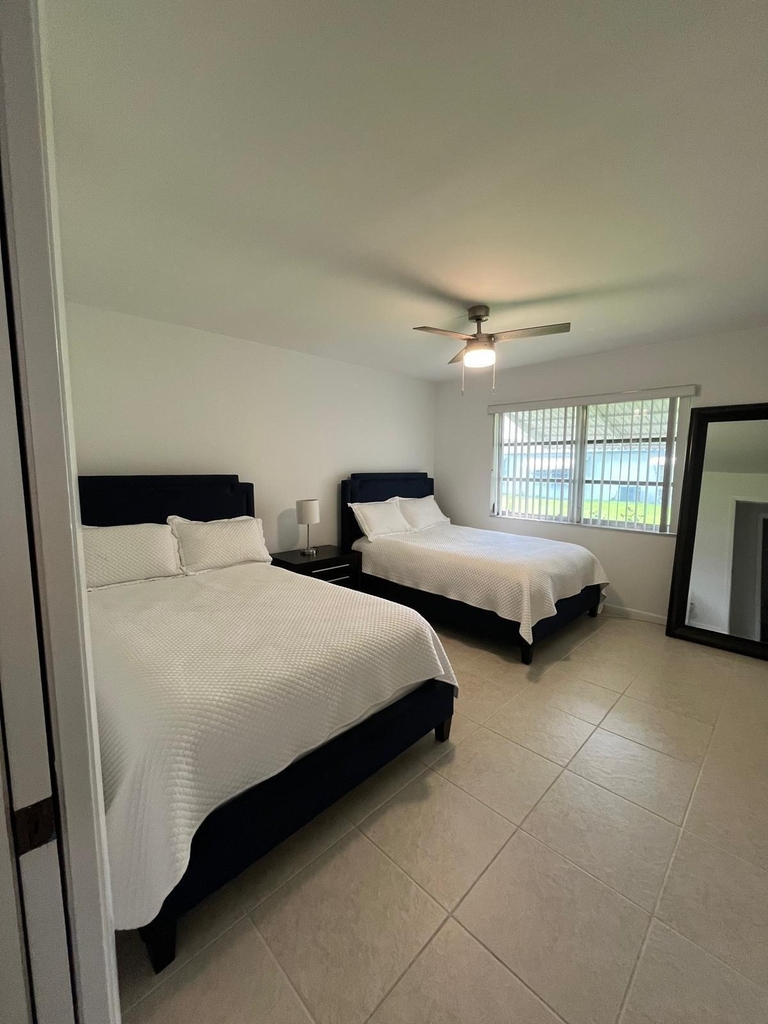1070 North Drive - Photo 5
