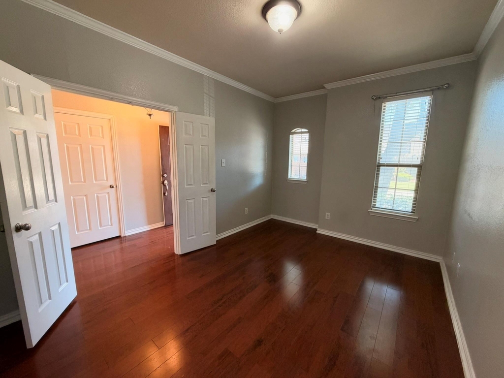 5016 Rushden Road - Photo 4