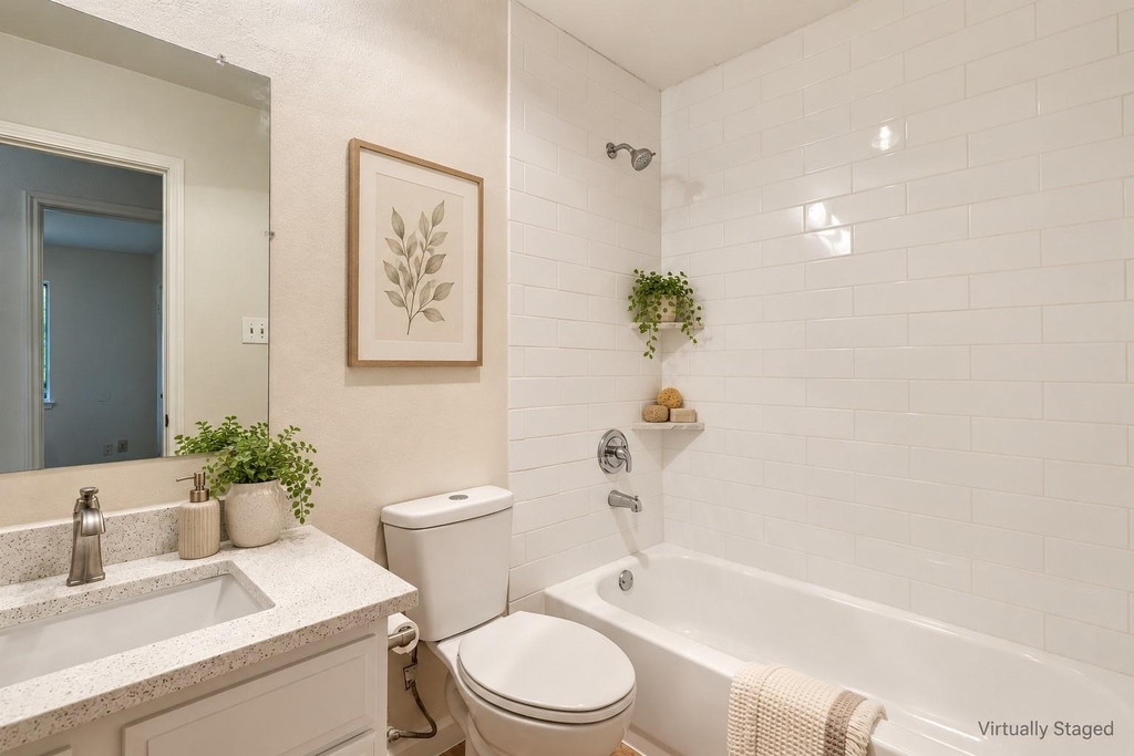 210 E Amberway Lane - Photo 9
