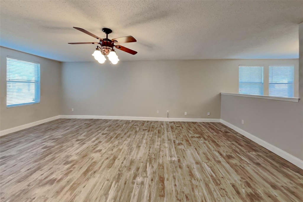 1001 Stone Chapel Way - Photo 2