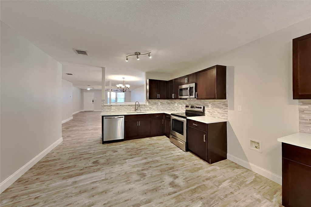 1001 Stone Chapel Way - Photo 5