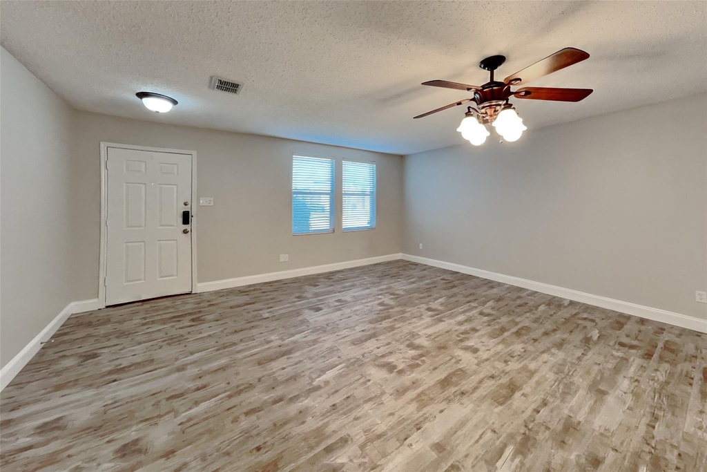 1001 Stone Chapel Way - Photo 1