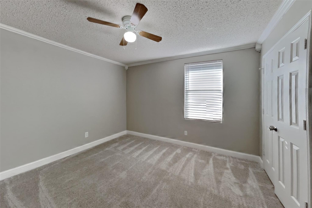 1001 Stone Chapel Way - Photo 11