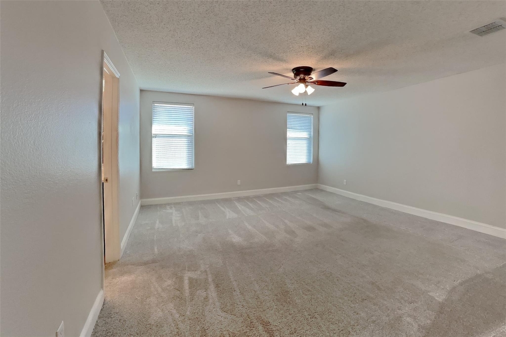 1001 Stone Chapel Way - Photo 8