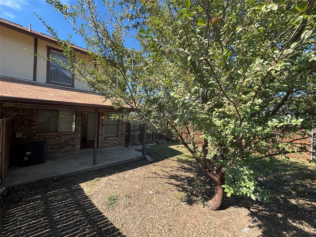 801 Bluebonnet Drive - Photo 3