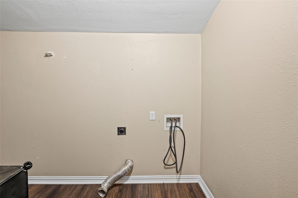 401 Central - Photo 8