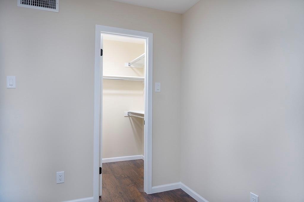 18333 Roehampton Drive - Photo 6