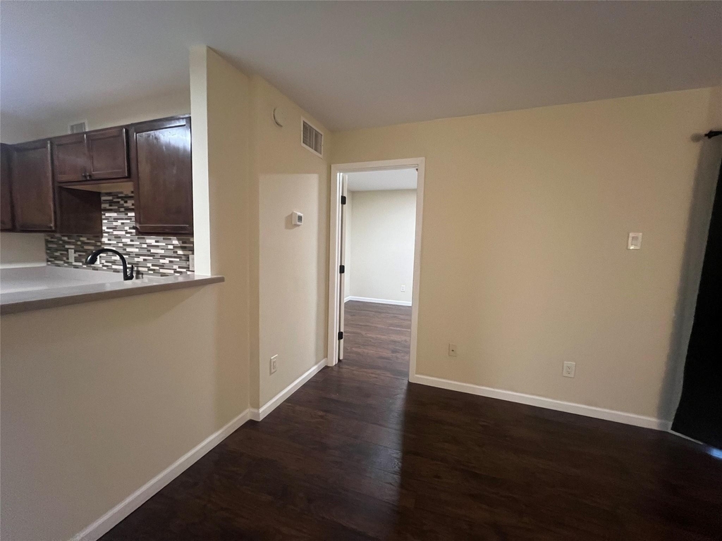 18333 Roehampton Drive - Photo 2