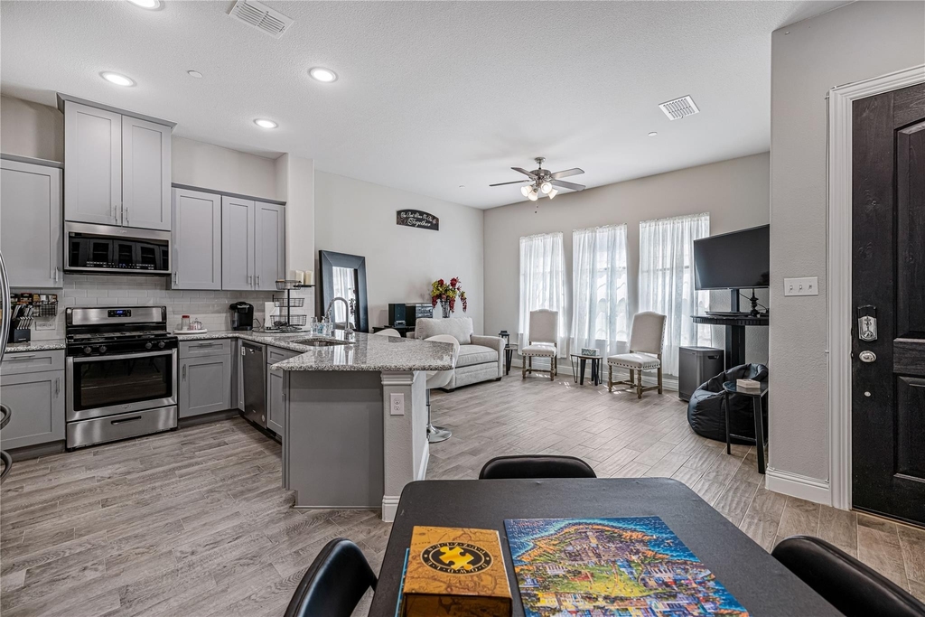 1451 Perrin Lane - Photo 8