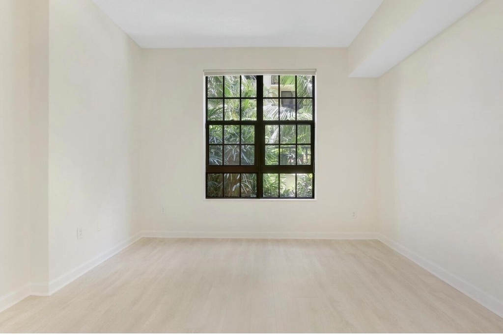 801 S Olive Avenue - Photo 20