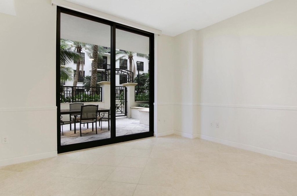 801 S Olive Avenue - Photo 0