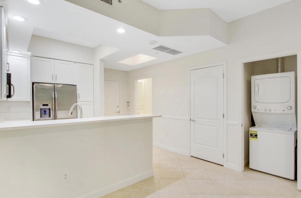 801 S Olive Avenue - Photo 32