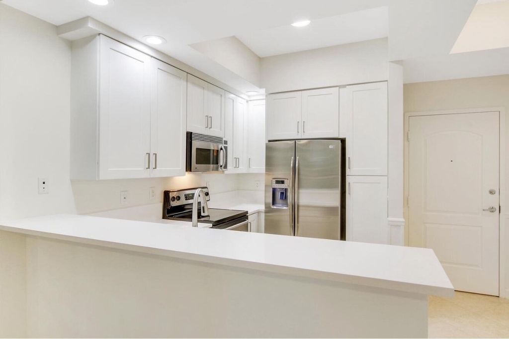 801 S Olive Avenue - Photo 35
